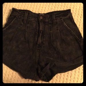 High waisted vintage black jean shorts